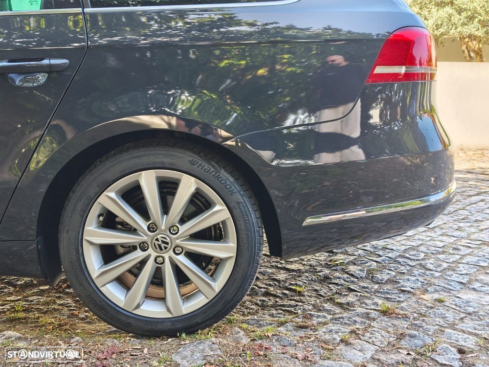 VW Passat Variant 2.0 TDI DPF Highline - 12