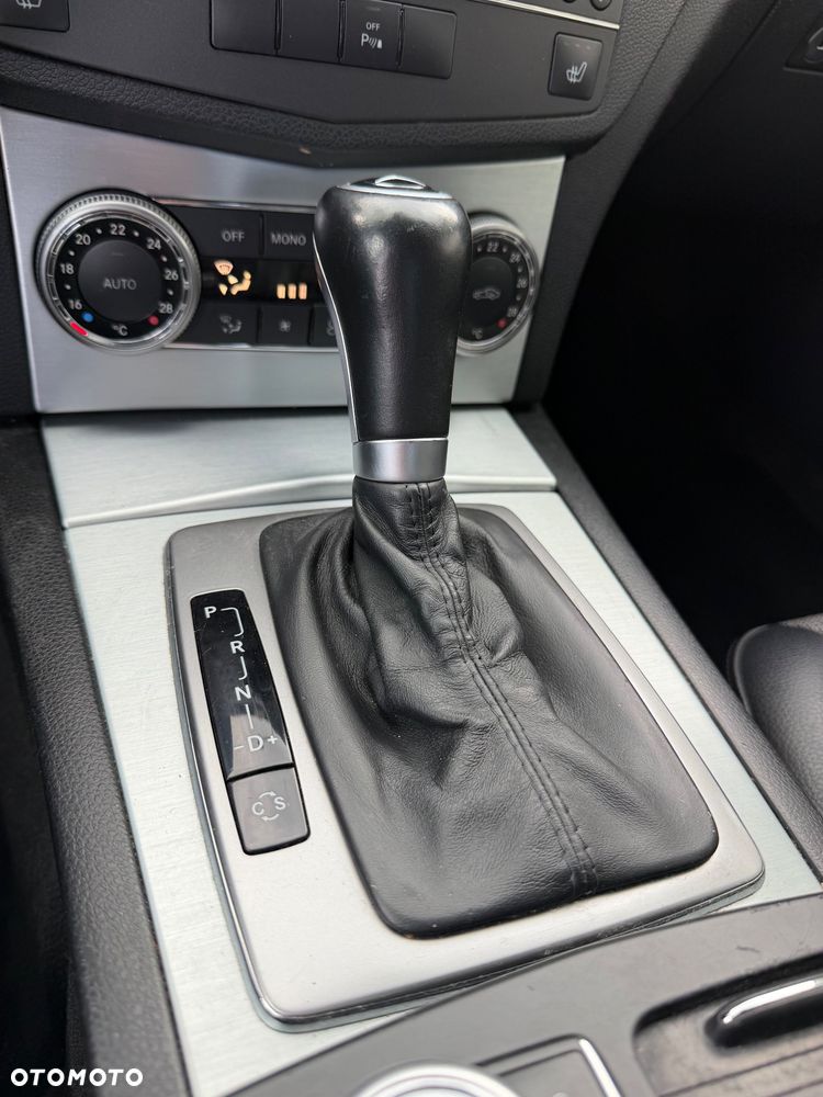Mercedes-Benz Klasa C 180 BlueEFFICIENCY 7G-TRONIC Avantgarde - 6