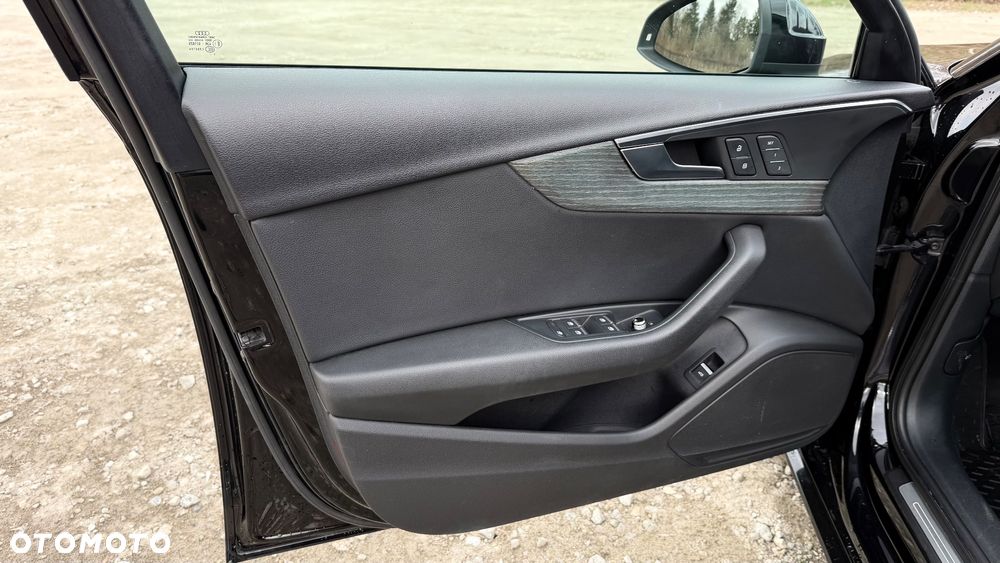 Audi A4 Limousine - 15