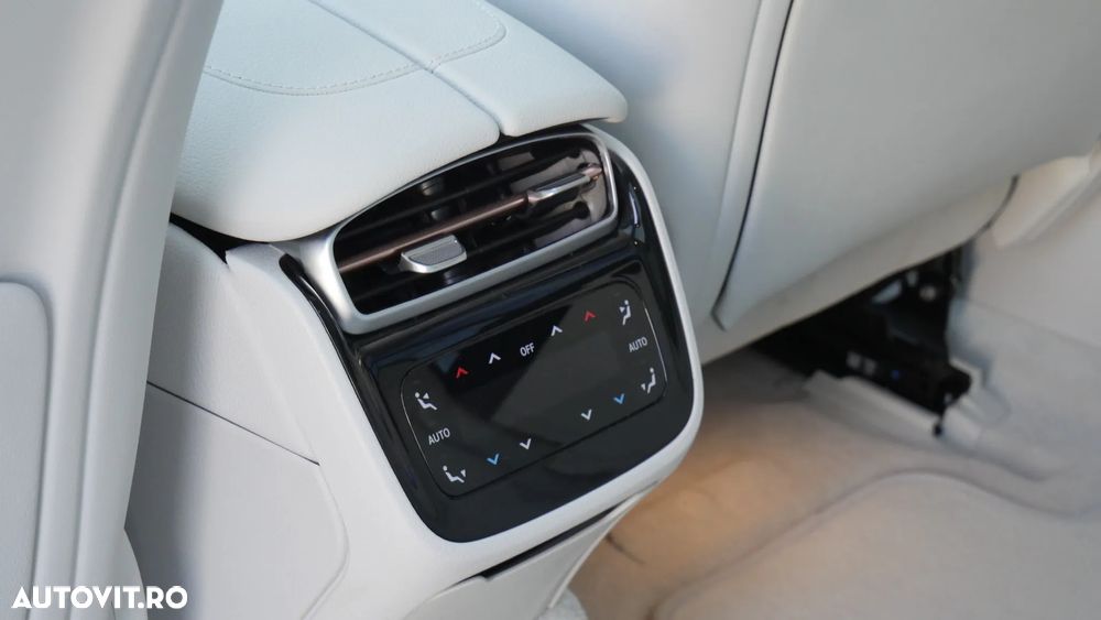 Mercedes-Benz EQE AMG 43 4MATIC - 17