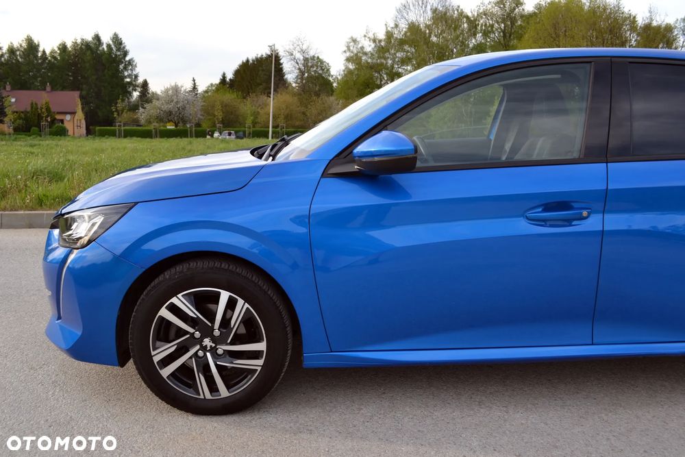 Peugeot 208 - 12