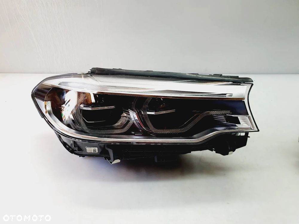 BMW 5 G30 G31 LAMPA PRZOD PRAWA ADAPTIVE LED