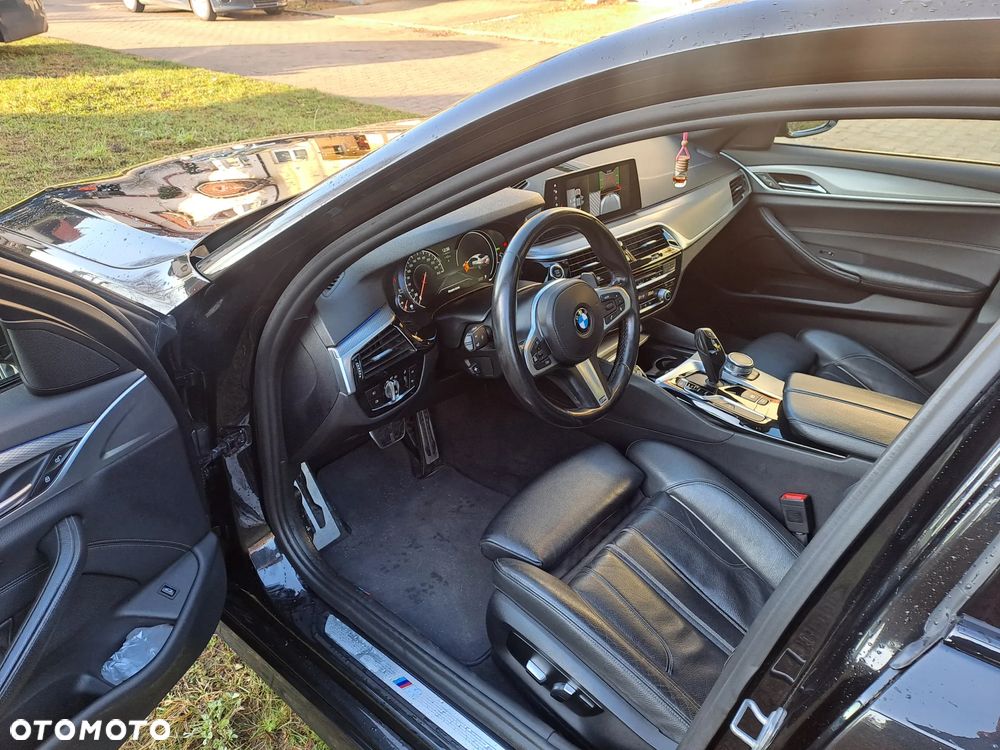 BMW Seria 5 520d M Sport Edition - 9