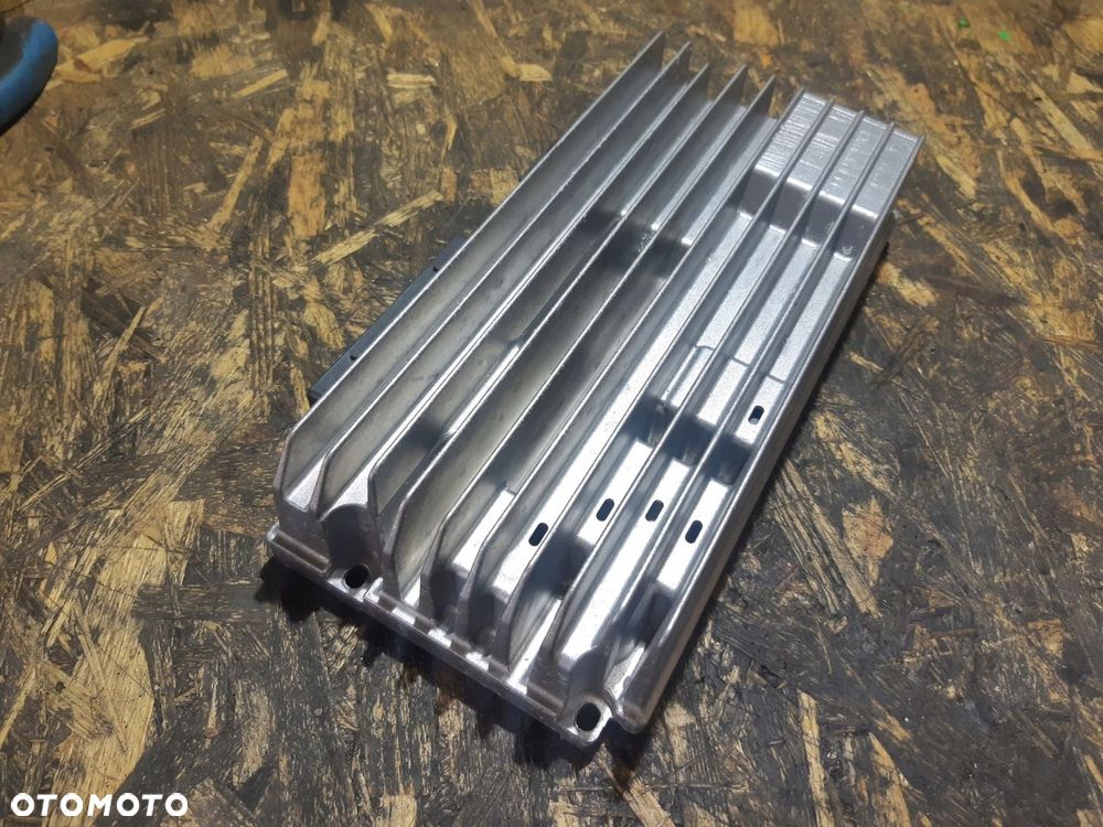 AUDI A4 B8 A5 8T Q5 WZMACNIACZ BANG OLUFSEN 8T0035223AJ - 3