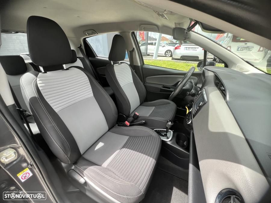 Toyota Yaris 1.5 HSD Exclusive - 25