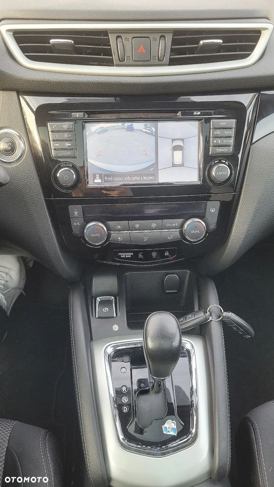 Nissan Qashqai 1.6 dCi Xtronic 360 - 23