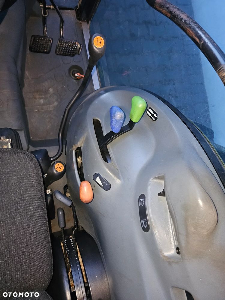 New Holland U2D6 ( w dokumentach) , model handlowy TN 85 FA - 25