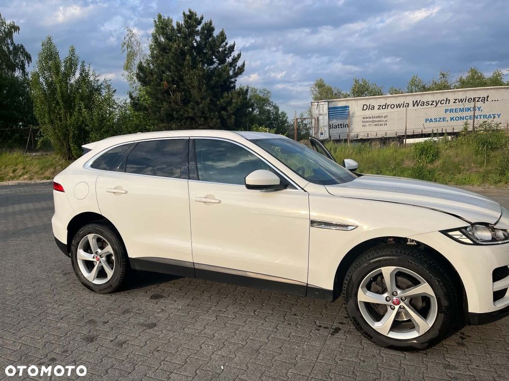 Jaguar F-Pace - 1