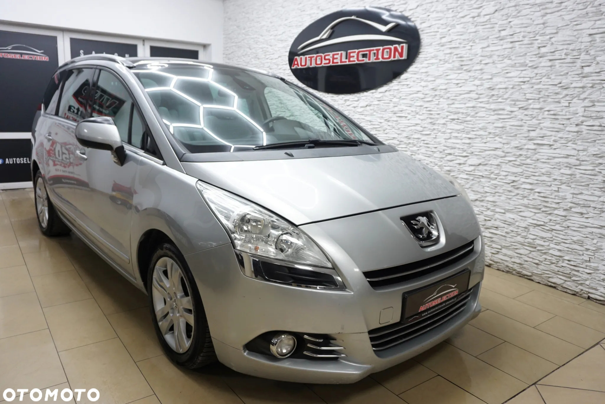 Peugeot 5008 2.0 HDi Family 7os - 8