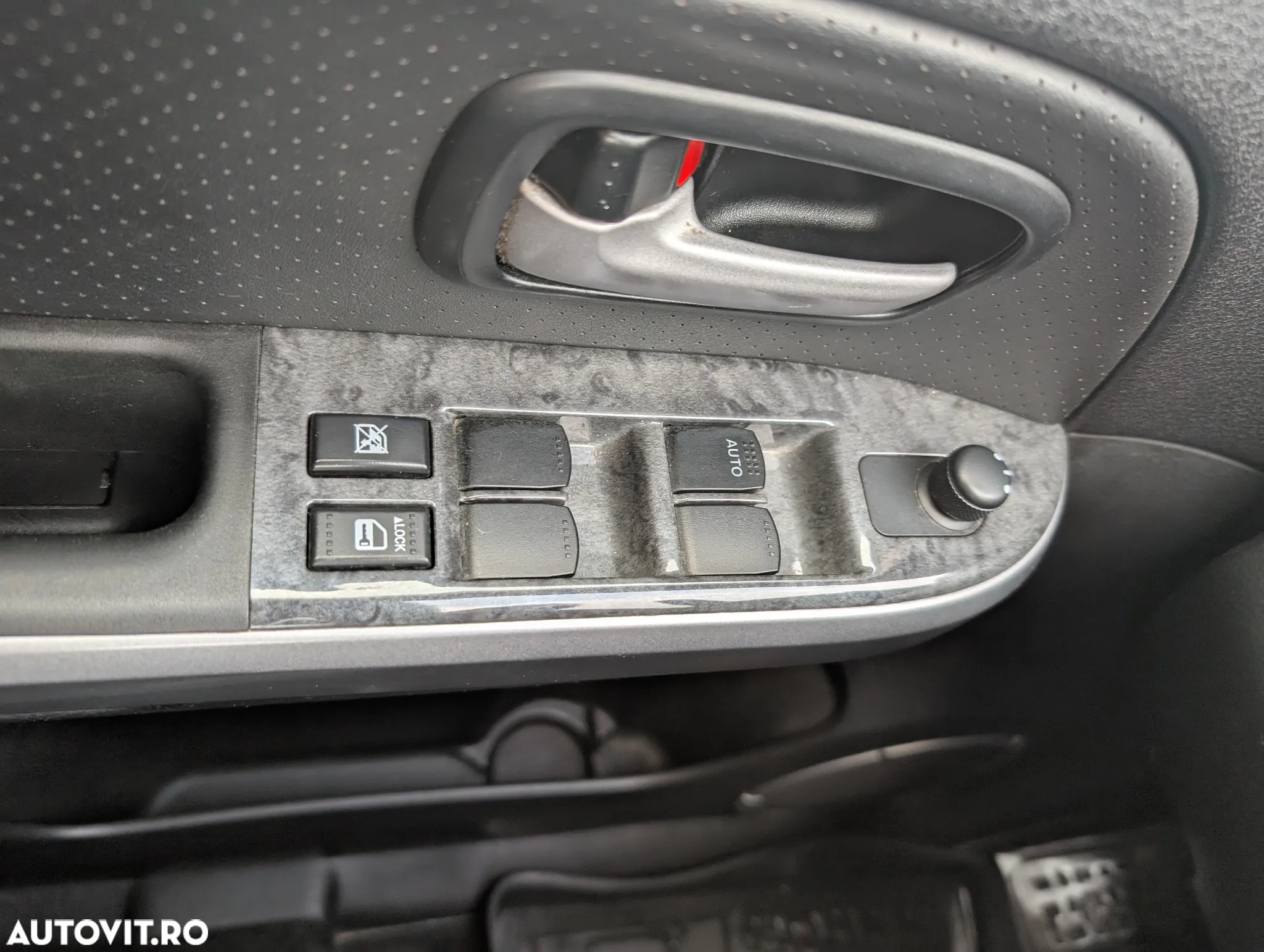 Suzuki Grand Vitara 1.9 DDiS X30 - 9