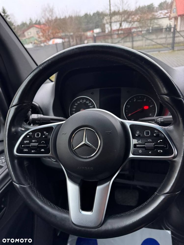 Mercedes-Benz Sprinter - 20
