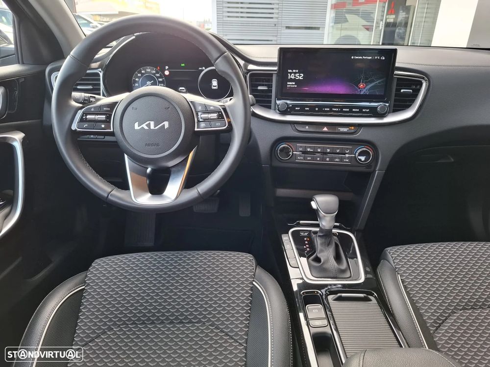 Kia XCeed 1.0 T-GDI Tech 7DCT - 10