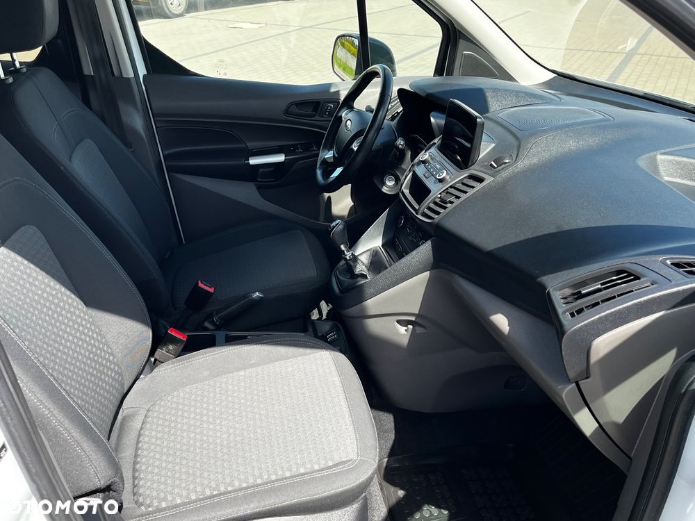 Ford Tourneo Connect - 31
