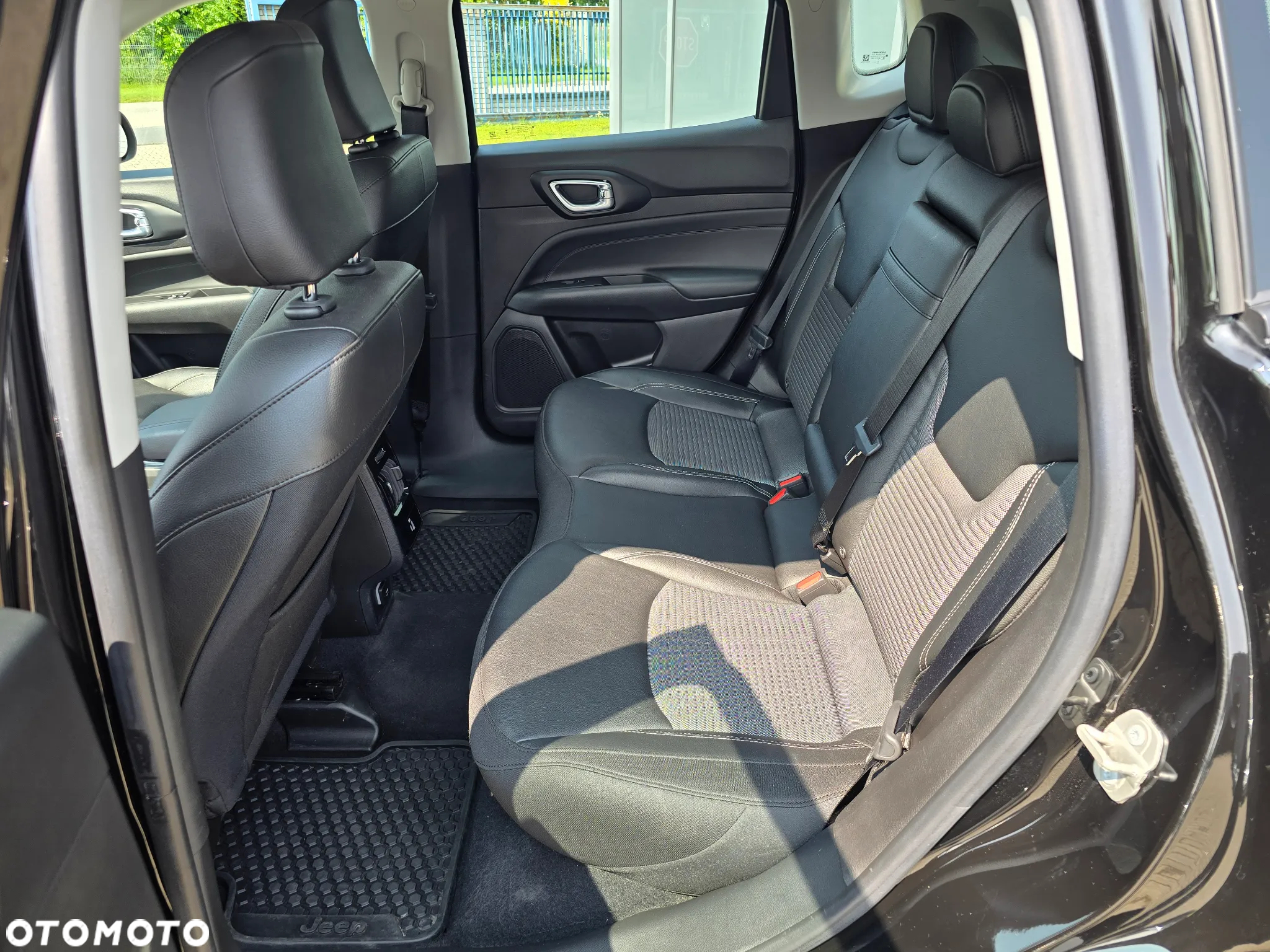 Jeep Compass - 9