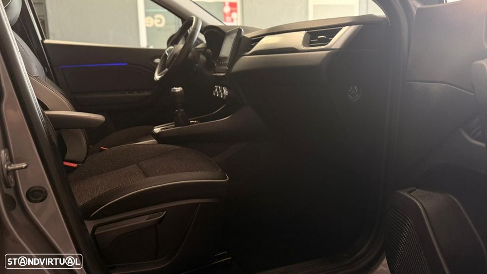 Renault Captur 1.0 TCe Techno Bi-Fuel - 32