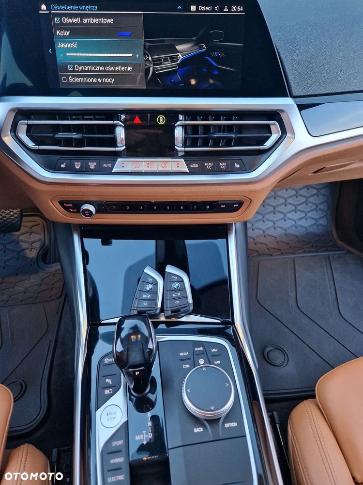 BMW Seria 3 330e xDrive - 30