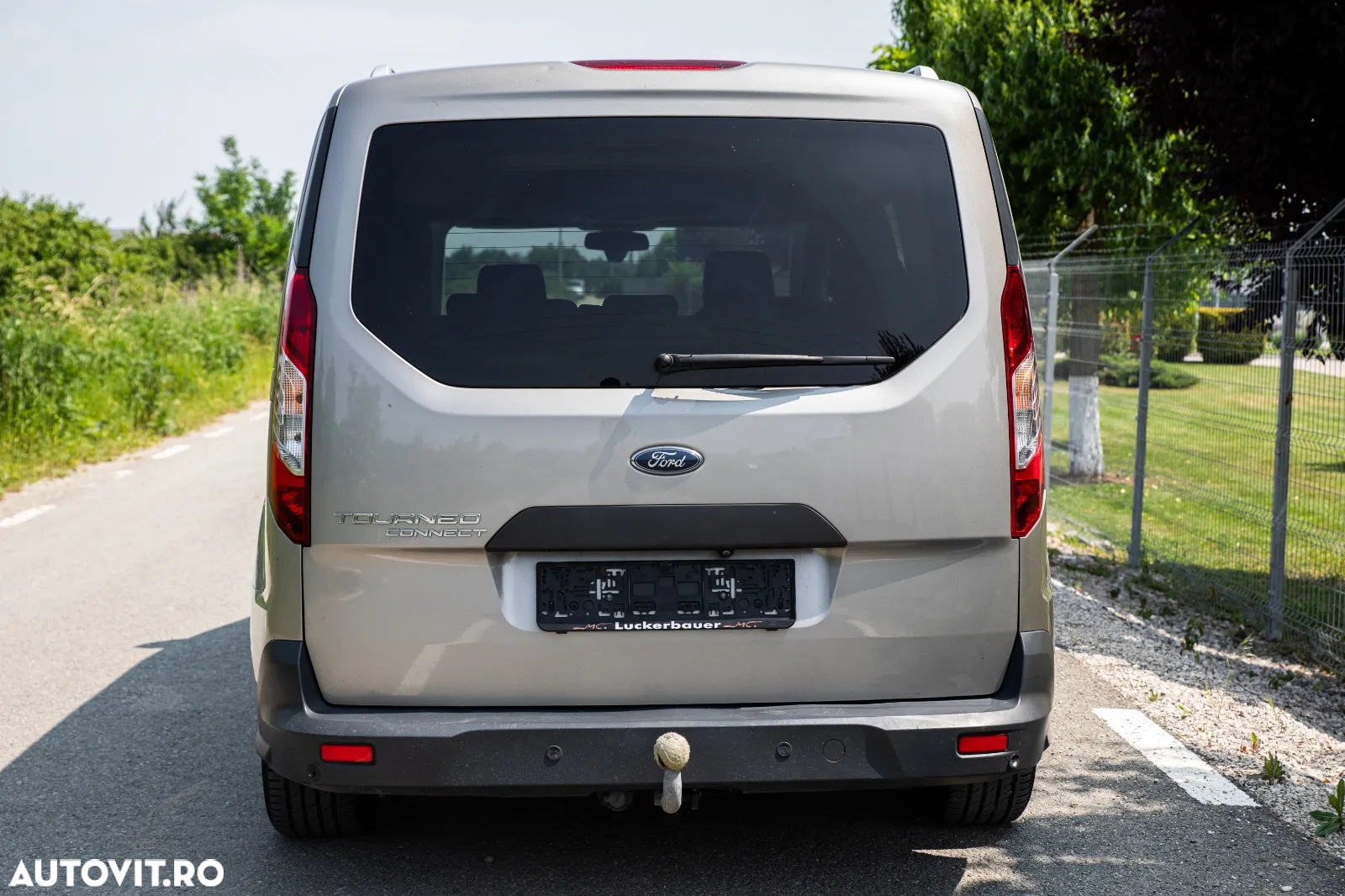 Ford Tourneo Connect 1.5 EcoBlue Start-Stop Titanium - 4