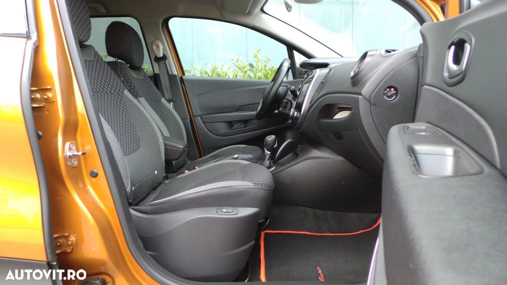 Renault Captur ENERGY TCe 120 EDC Luxe - 13
