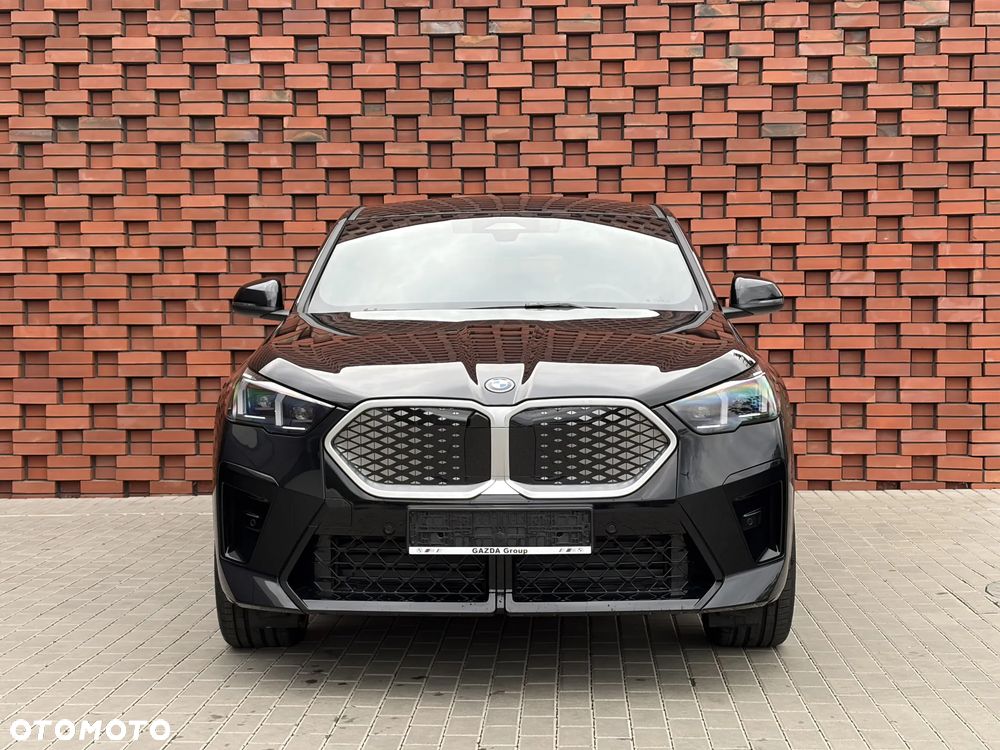 BMW iX2 eDrive20 66.5kWh M Sport - 3
