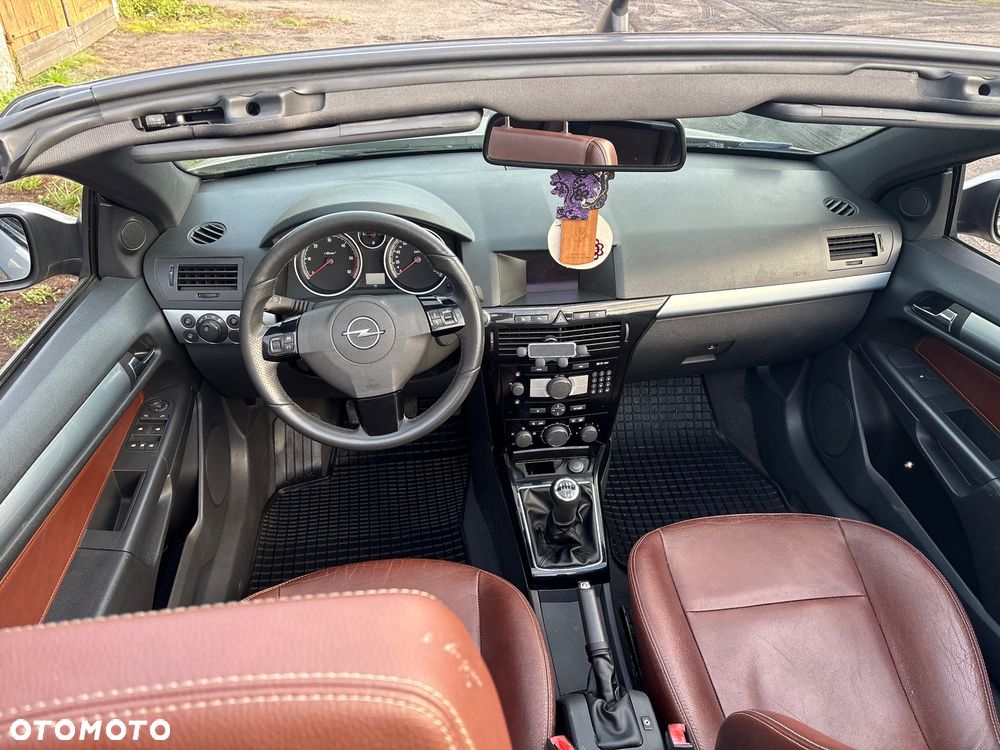 Opel Astra 1.9 CDTI Cosmo - 9