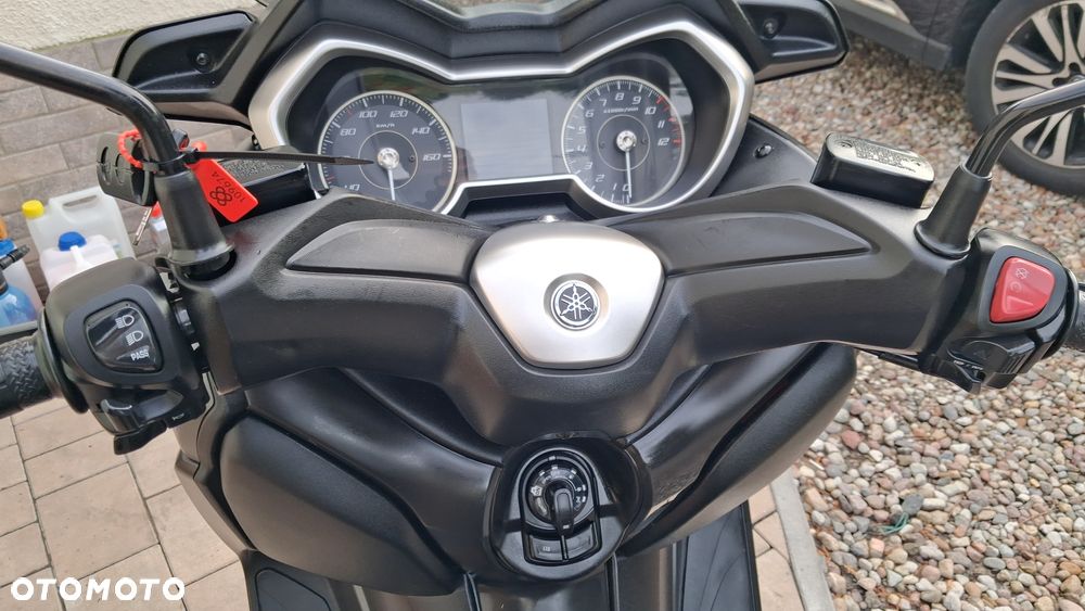 Yamaha X-max - 7