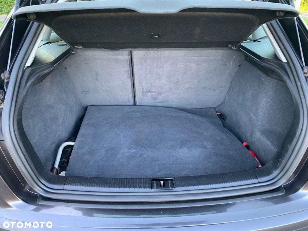 Audi A3 Sportback 1.6 Ambiente - 17