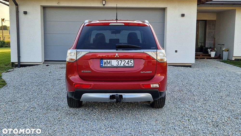 Mitsubishi Outlander 2.2 DID Intense + - 28