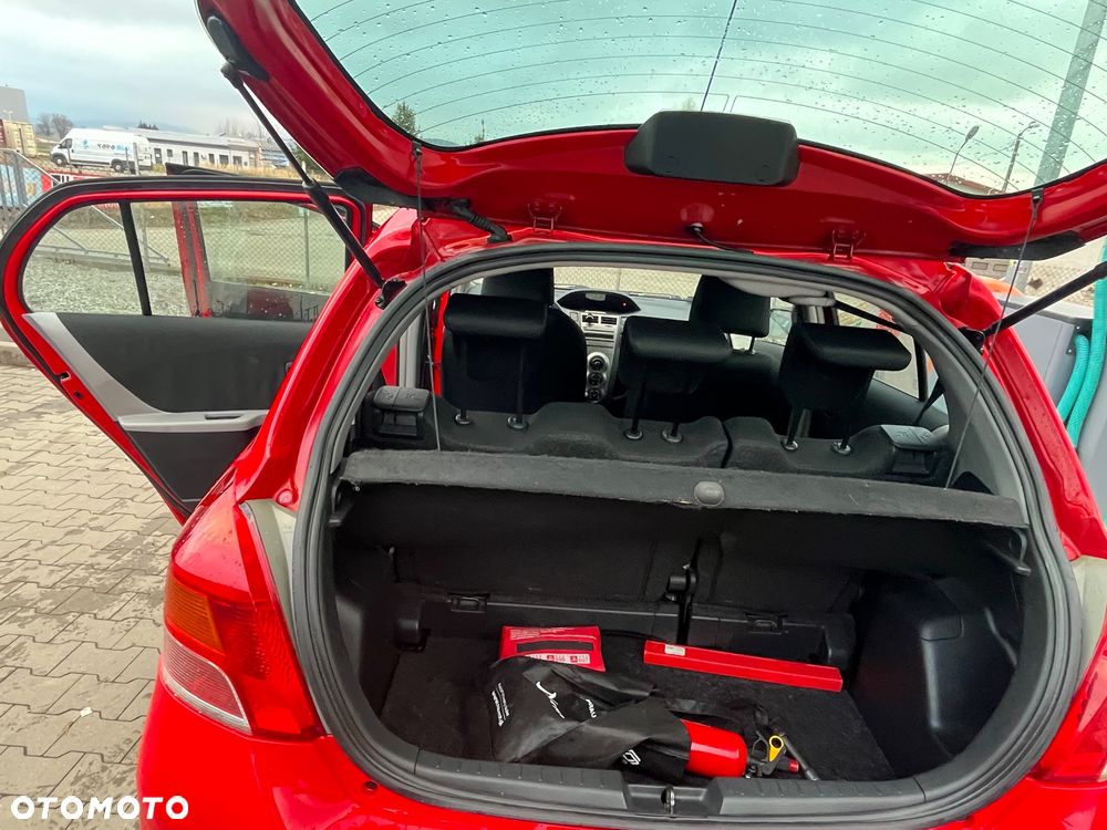 Toyota Yaris - 6