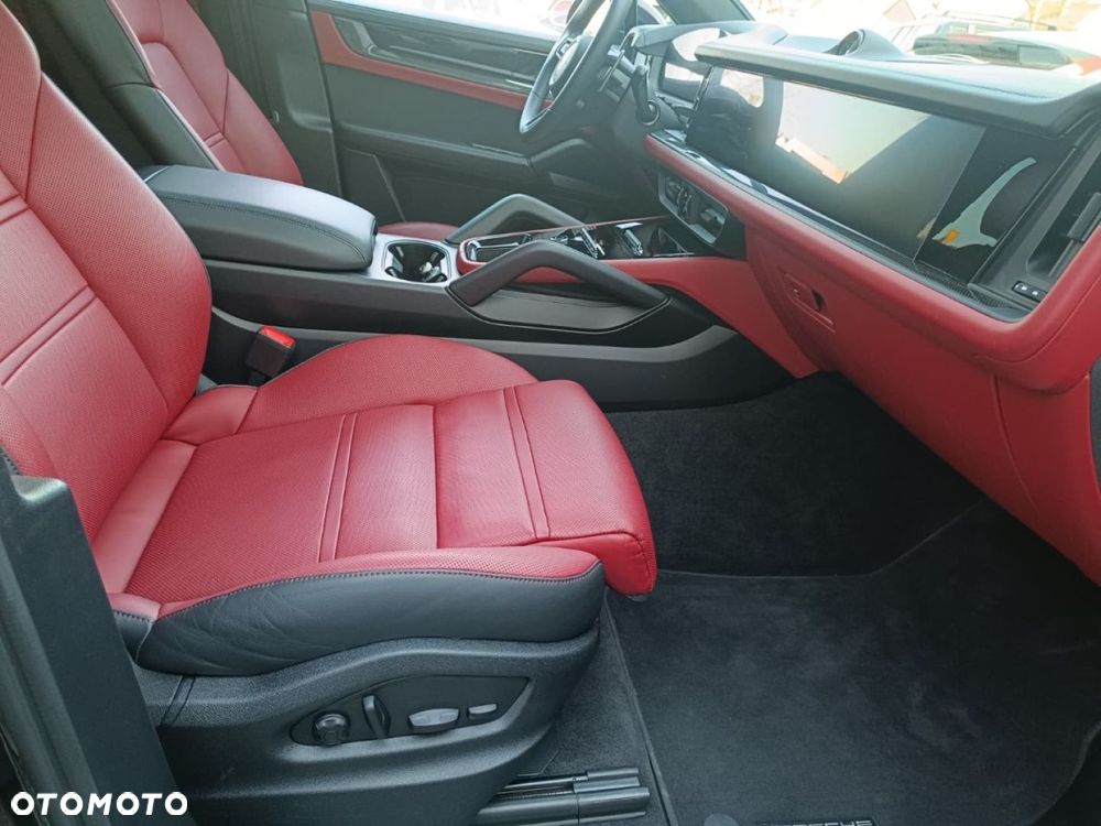 Porsche Cayenne - 28