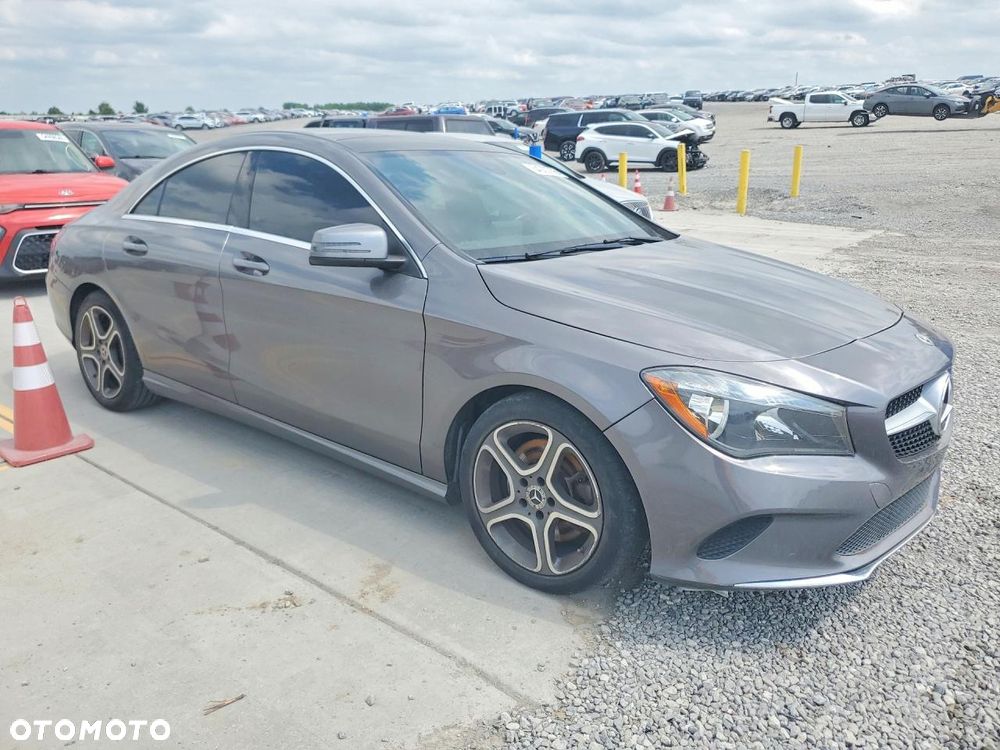 Mercedes-Benz CLA 250 4Matic 7G-DCT - 4