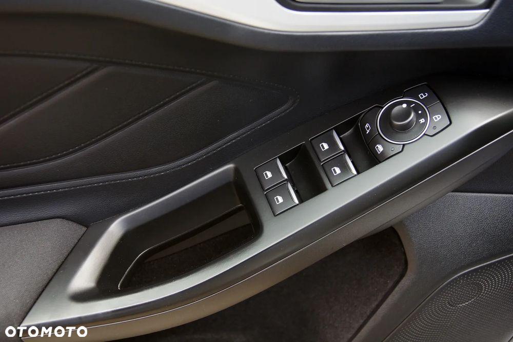 Ford Focus 1.5 EcoBlue Start-Stopp-System COOL&CONNECT DESIGN - 23