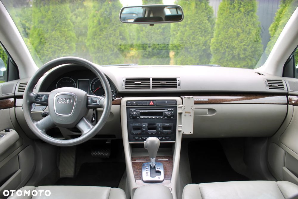 Audi A4 Limousine 2.0 T FSI quattro tiptronic - 28