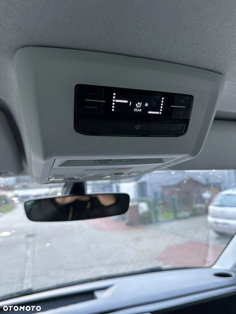 Volkswagen Caravelle 6.1 2.0 TDI L2 Trendline DSG - 16