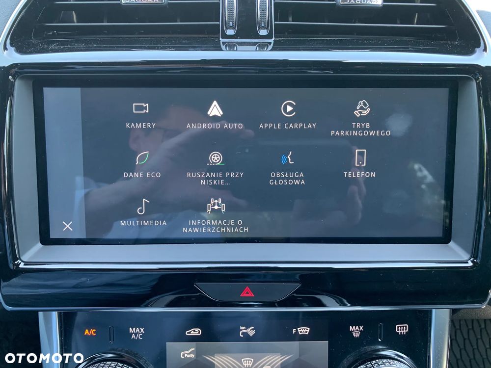 Jaguar XE 2.0 D200 mHEV AWD R-Dynamic SE - 13