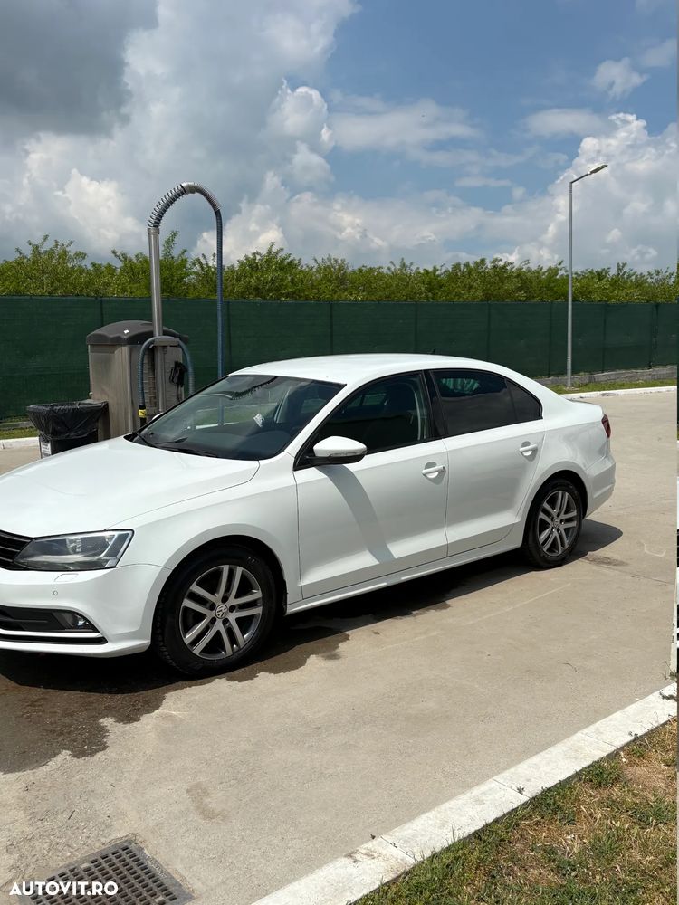 Volkswagen Jetta - 5