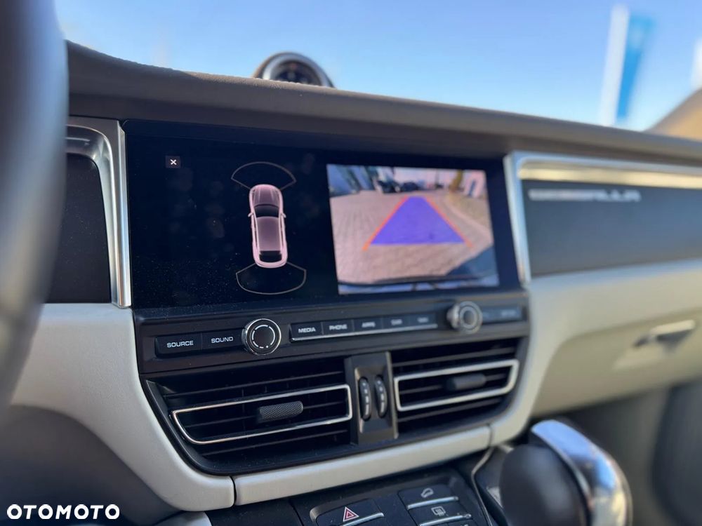 Porsche Macan Standard - 17