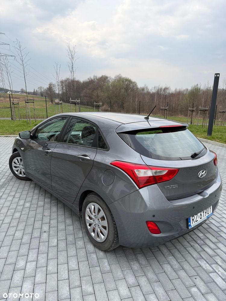 Hyundai i30 1.4 Classic + - 3