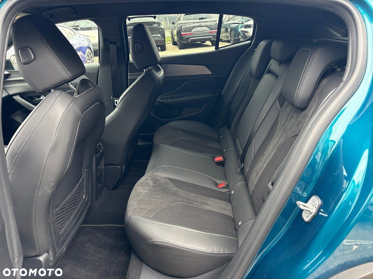 Peugeot 408 1.2 PureTech GT S&S EAT8 - 10