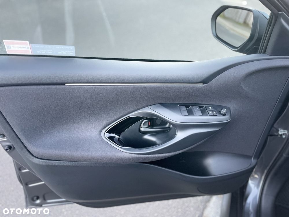 Toyota Yaris Hybrid 1.5 Style - 13