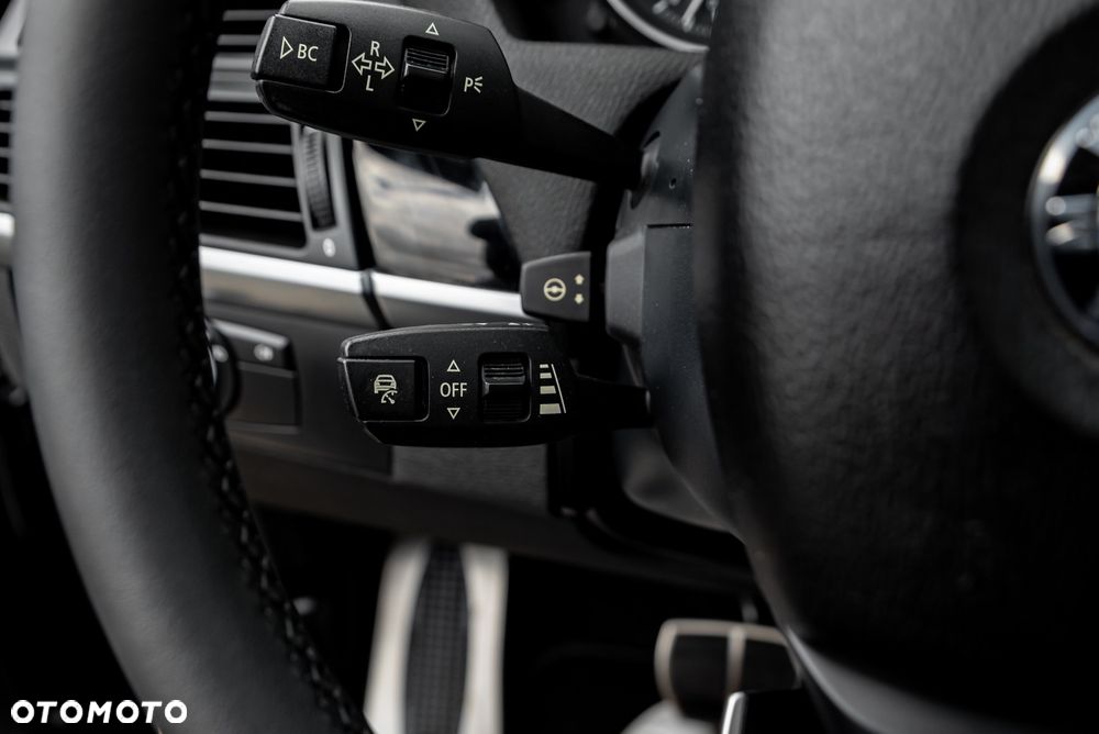 BMW X5 xDrive40d - 30