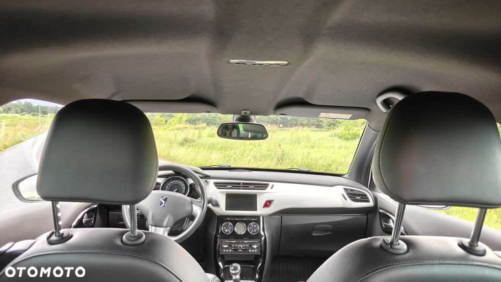 Citroën DS3 1.6 HDi 99g SoChic - 17