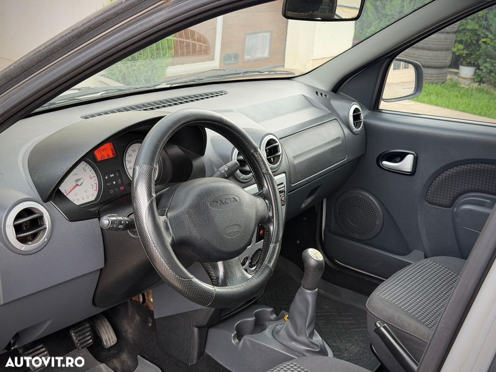 Dacia Logan 1.6 16V Laureate - 10