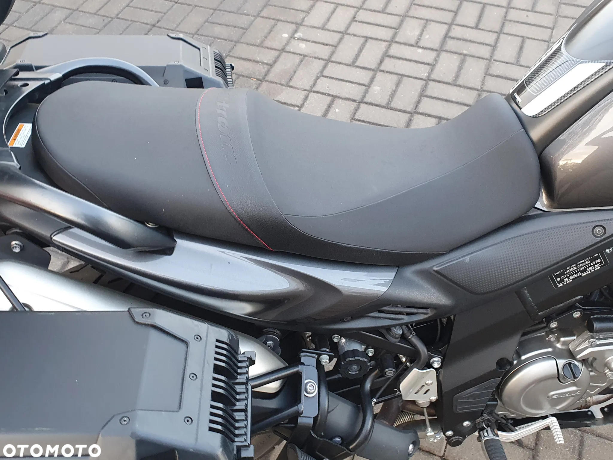 Suzuki V-STROM - 34