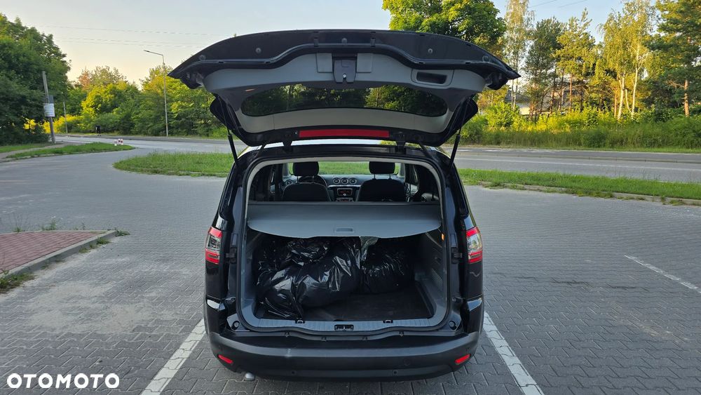 Ford S-Max - 9