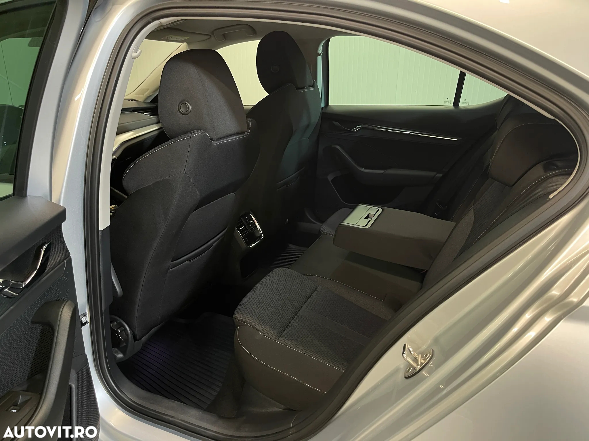 Skoda Octavia 2.0 TDI DSG Style - 10