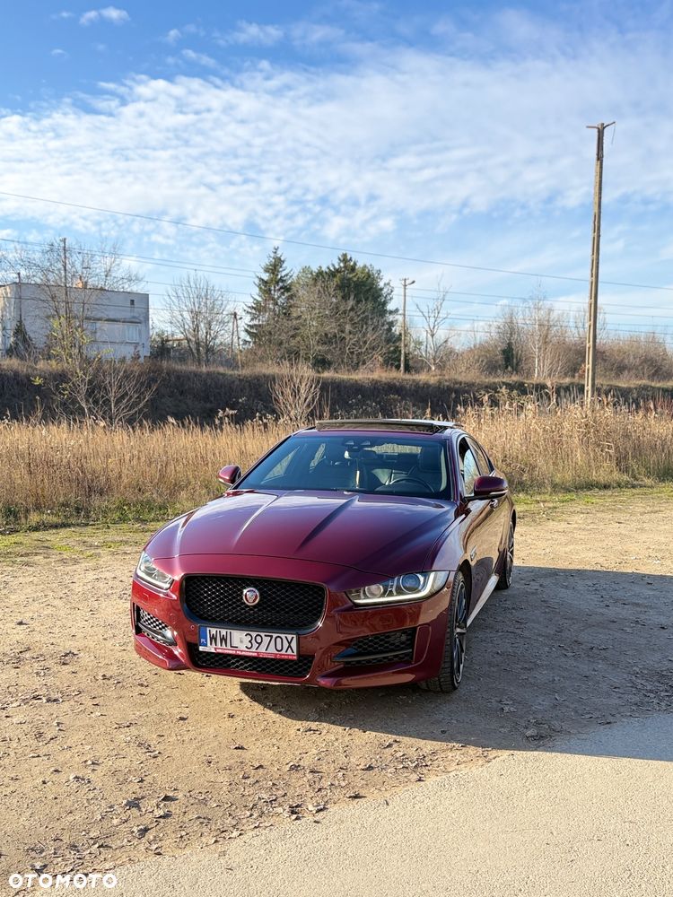 Jaguar XE 20d AWD R-Sport - 16