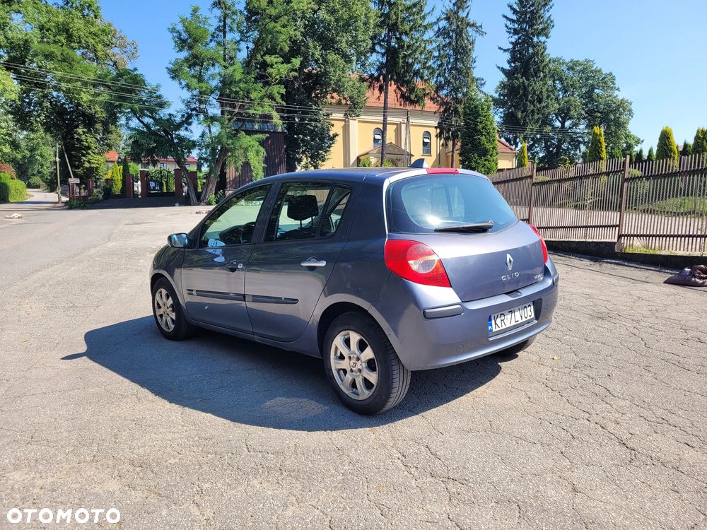 Renault Clio 1.2 16V Expression - 17
