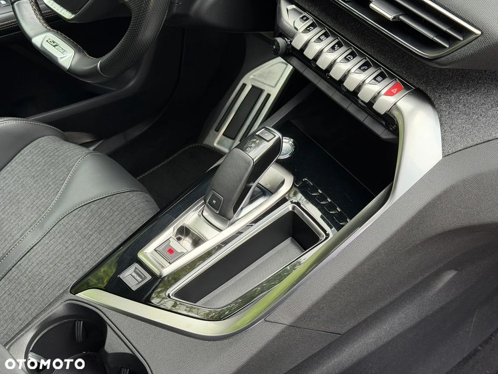 Peugeot 3008 1.6 PureTech GPF GT Line S&S EAT8 - 30