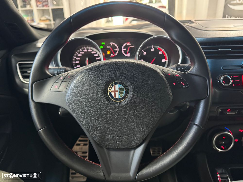 Alfa Romeo Giulietta 1.6 JTDM Veloce - 20