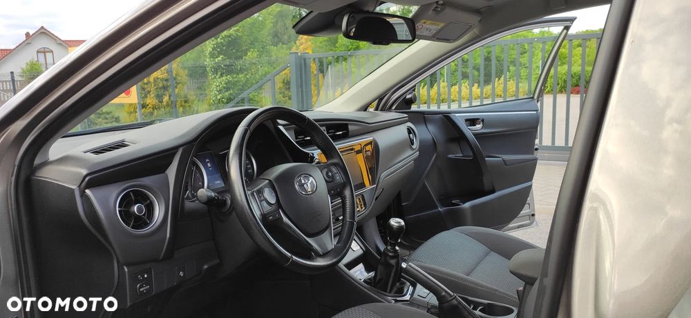 Toyota Corolla 1.6 Prestige - 16